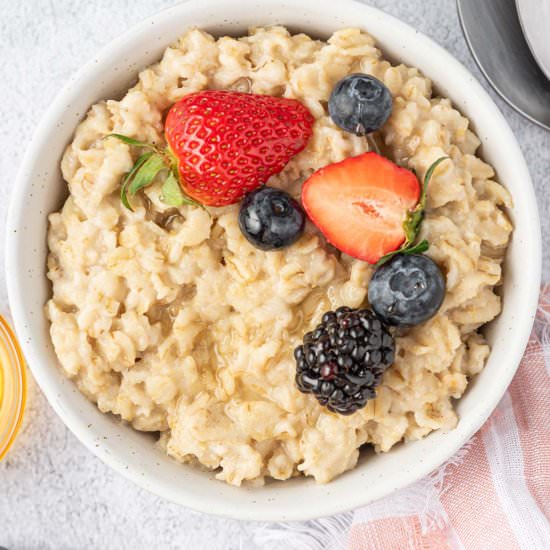 INSTANT POT OATMEAL - Recipe photo by healthyfitnessmeals