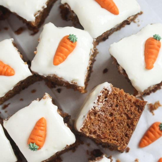 Easy Carrot Cake Traybake - Recipe photo by adinutza