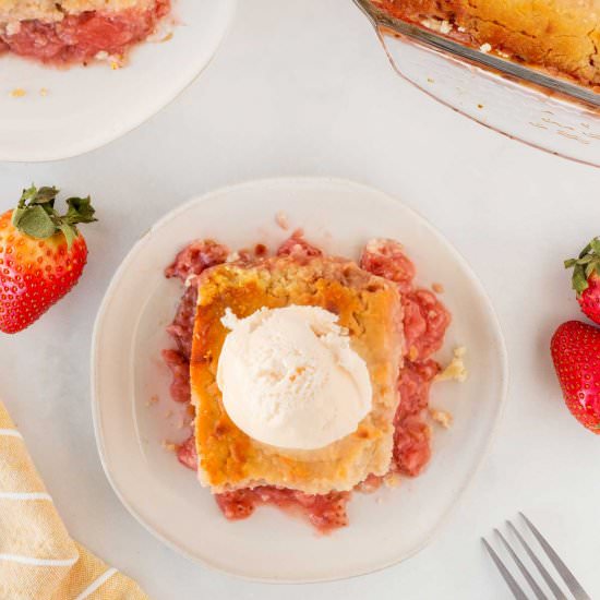 Easy Strawberry Cobbler - Recipe photo by Attainable Sustainable