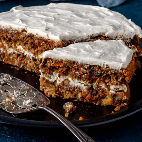 Vegan Carrot Cake with Oat Flour - Recipe photo by the throbbing eggplant