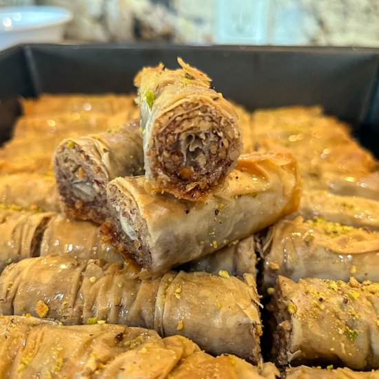 Sari Burma Baklava Rolls - Recipe photo by HIldaskitchenblog