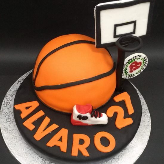 cake for basketball lovers - Recipe photo by lasrecetasdecarol