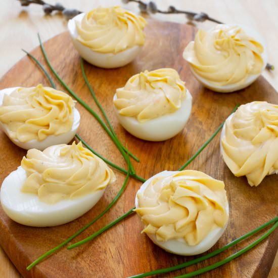 Devilled eggs with salmon - Recipe photo by mecooks.com