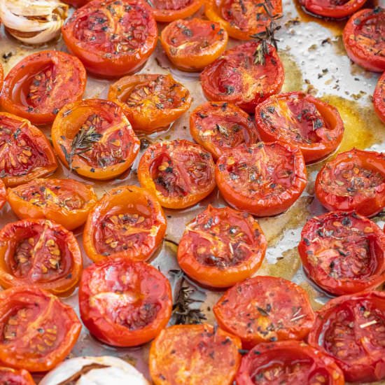 Tomato confit - Recipe photo by theplantbasedschool