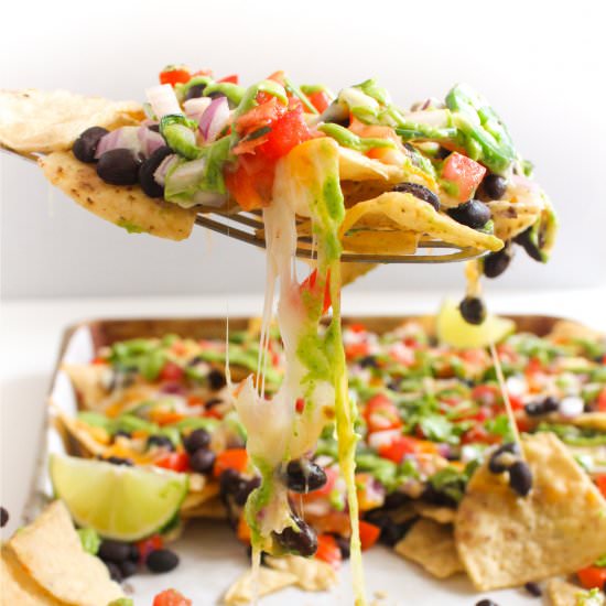 Loaded Veggie Nachos - Recipe photo by fANNEtastic food