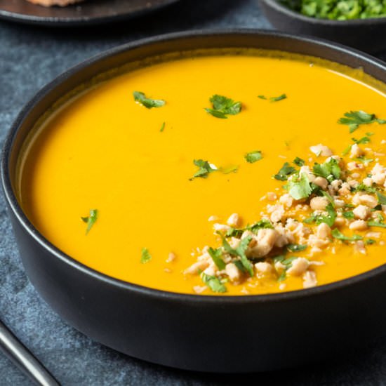 Vegan Carrot Soup - Recipe photo by lovingitvegan