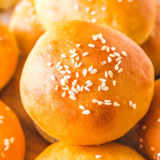 Easy Dinner Rolls - Recipe photo by dishnthekitchen