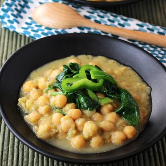 Cacio e pepe chickpeas - Recipe photo by Food Gal
