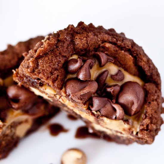 peanut butter chocolate brownies - Recipe photo by chewoutloud