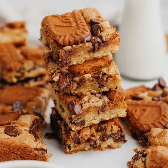 Biscoff Blondies - Recipe photo by alpineella