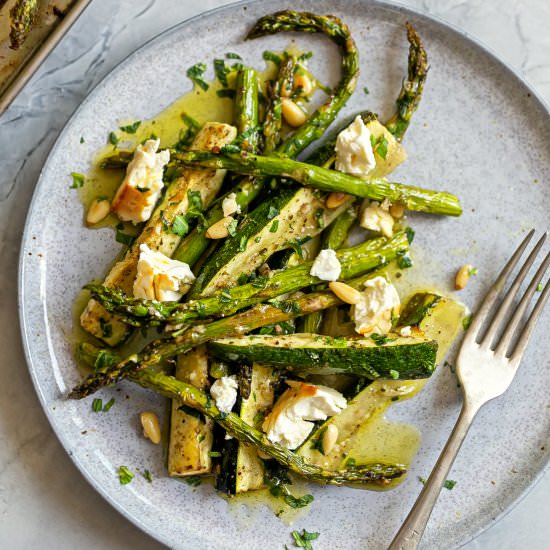 Roasted Asparagus and Feta - Recipe photo by Flaevor