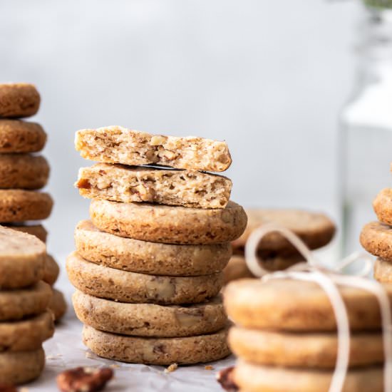 pecan shortbread cookies - Recipe photo by withspice