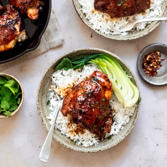 Easy Slow Cooker Honey Garlic Chick - Recipe photo by SavvyBites