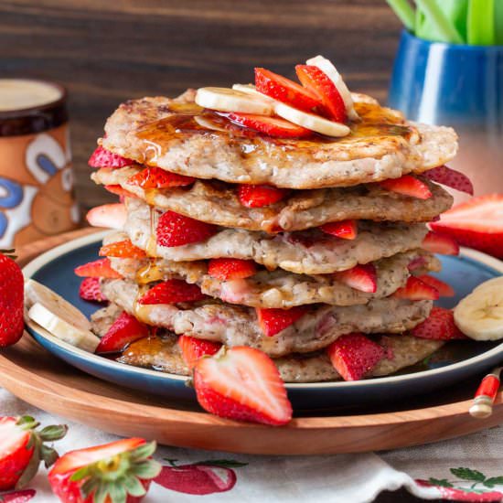Vegan Strawberry Banana Pancakes - Recipe photo by Healthy World Cuisine