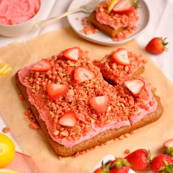 Gluten Free Strawberry Crunch Cake - Recipe photo by joytothefood