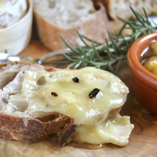 baked camembert with truffle honey - Recipe photo by christinascucina