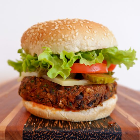 THE ULTIMATE BLACK BEAN BURGER - Recipe photo by simplysophisticatedcooking
