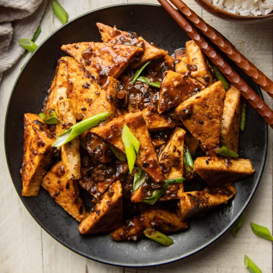Tofu with Black Bean Sauce - Recipe photo by Connoisseurus Veg