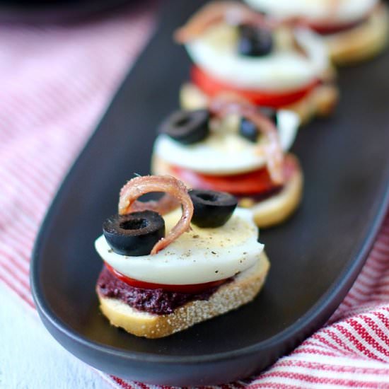 Egg and Tapenade Toasts - Recipe photo by karenskitchenstories
