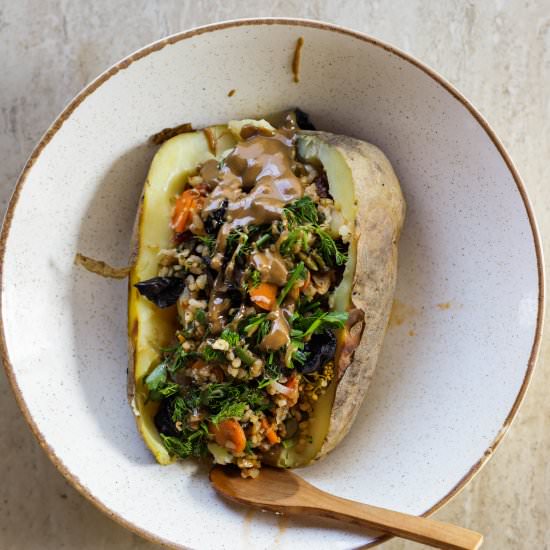 Vegan Kumpir: Turkish Baked Potato - Recipe photo by anarchycuisine