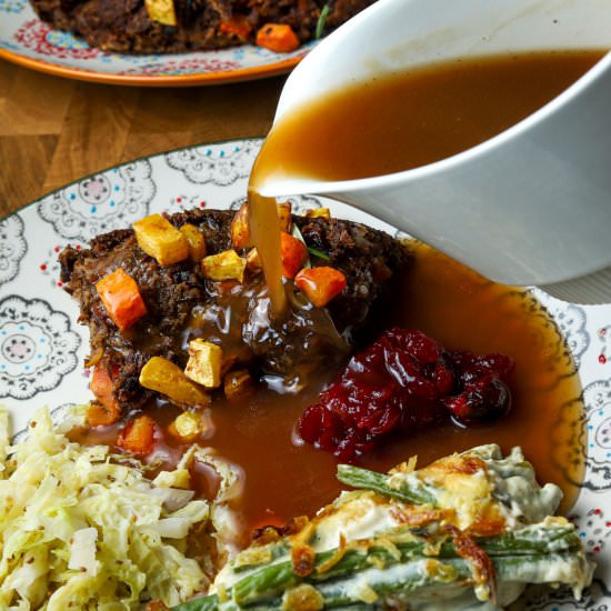 Vegan Red Onion Gravy (Gluten-Free) - Recipe photo by Cooking With Camilla