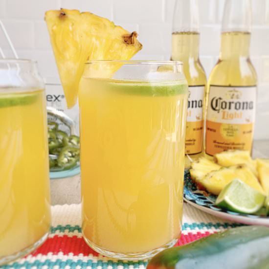 Spicy Pineapple Shandy - Recipe photo by Theyummymuffin