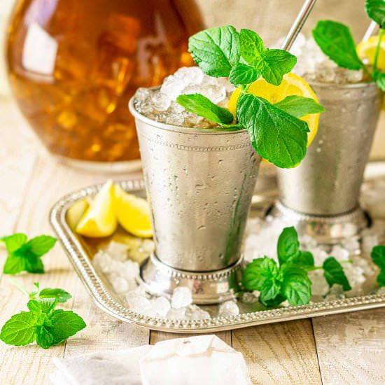 Sweet Tea Mint Julep - Recipe photo by Burrata and Bubbles