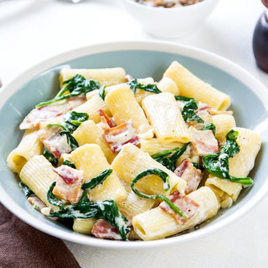 Vegan Tuscan Rigatoni Recipe - Recipe photo by Veganiac