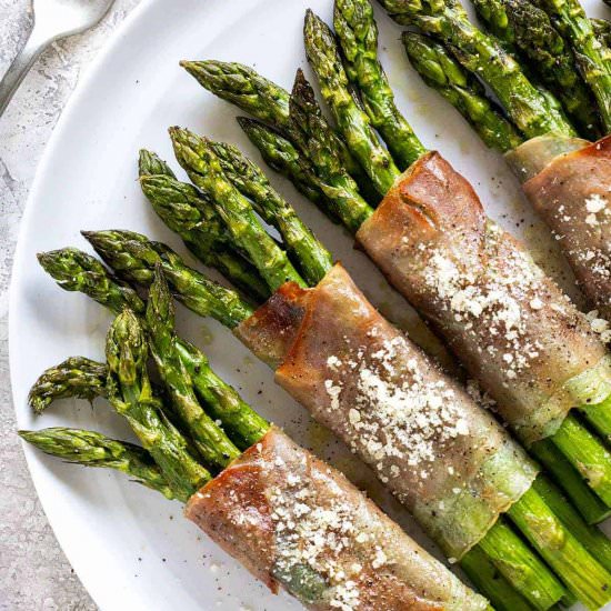 Prosciutto Wrapped Asparagus - Recipe photo by Jessica Gavin
