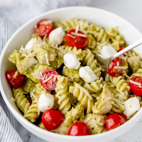 Instant Pot Chicken Pesto Pasta - Recipe photo by eatinginaninstant