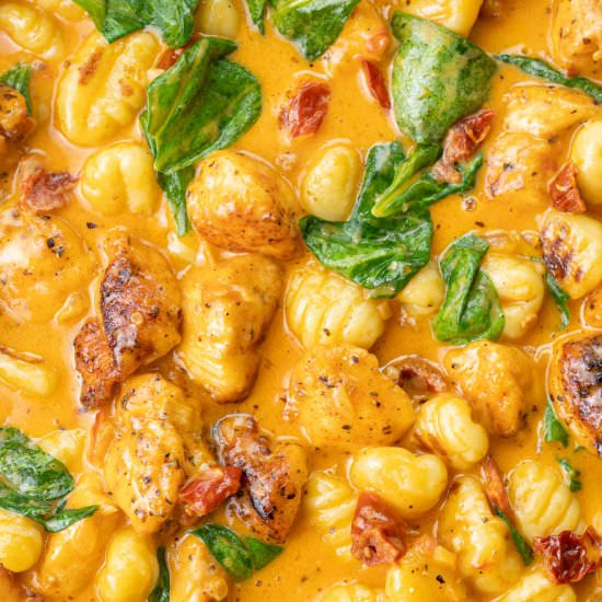 tuscan chicken and gnocchi - Recipe photo by everyday-delicious.com