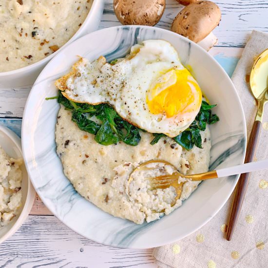 Mushroom Parmesan Grits - Recipe photo by Theyummymuffin
