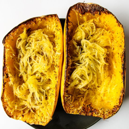 Air Fryer Spaghetti Squash - Recipe photo by the food blog
