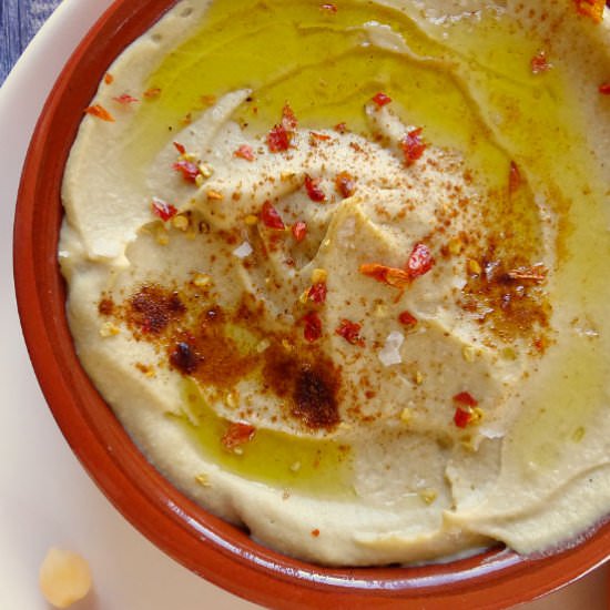 Mediterranean Hummus - Recipe photo by The Spanish Radish