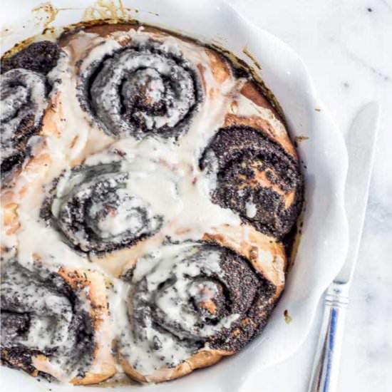 Sweet Poppyseed Rolls - Recipe photo by The Hungary Buddha