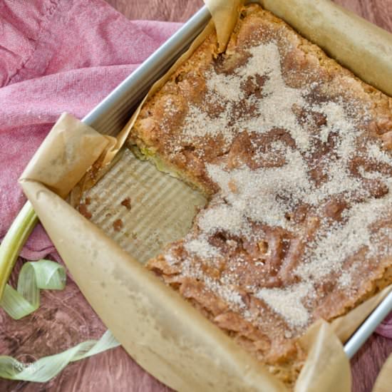Old-Fashioned Rhubarb Cake - Recipe photo by thefreshcooky