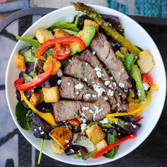 Hearty Grilled Steak Salad - Recipe photo by bklynactivemama