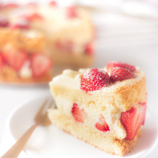 Strawberry Chiffon Cake - Recipe photo by Andrea Janssen