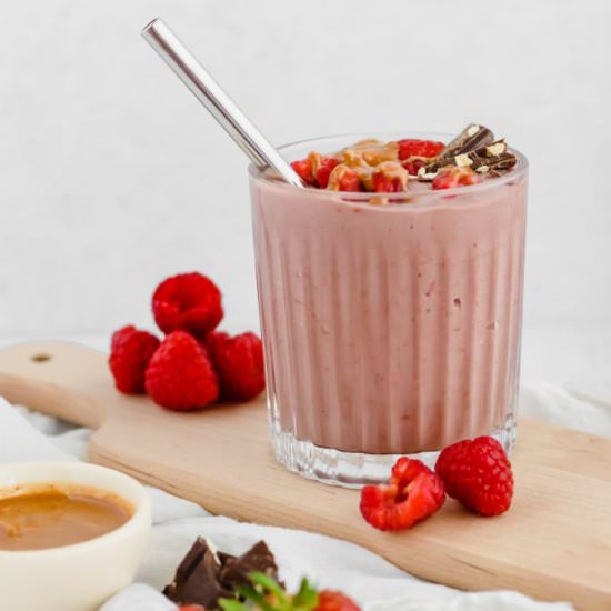 Chocolate Raspberry Smoothie - Recipe photo by apaigeofpositivity