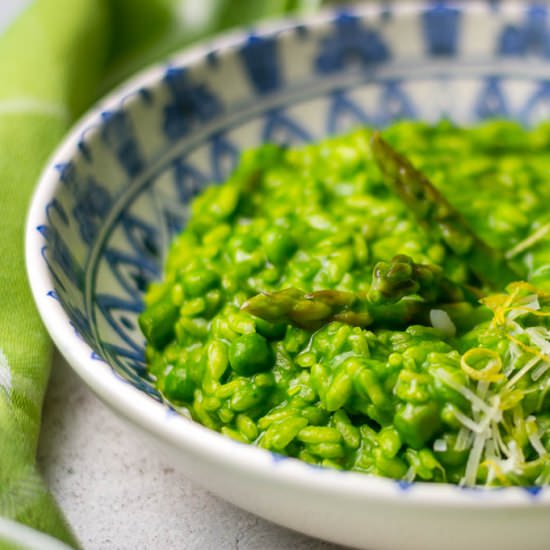 Risotto Verde with Peas & Asparagus - Recipe photo by somebodyfeedseb