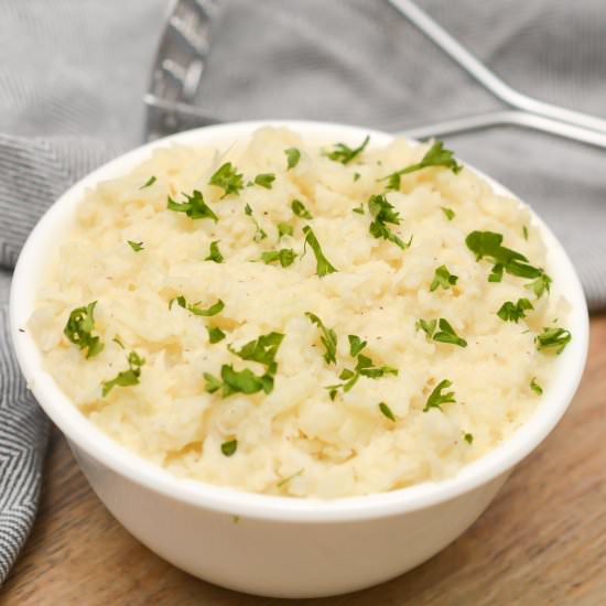 Mashed Cauliflower - Recipe photo by littlebitrecipes