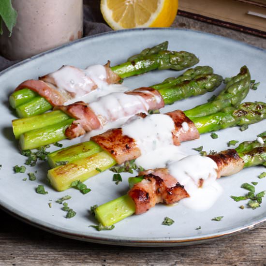 ESPÁRRAGOS VERDES CON BACON - Recipe photo by JUEGODESABORES