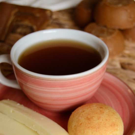 Aguapanela- Colombian Sugarcane Tea - Recipe photo by Vecina Vegetariana