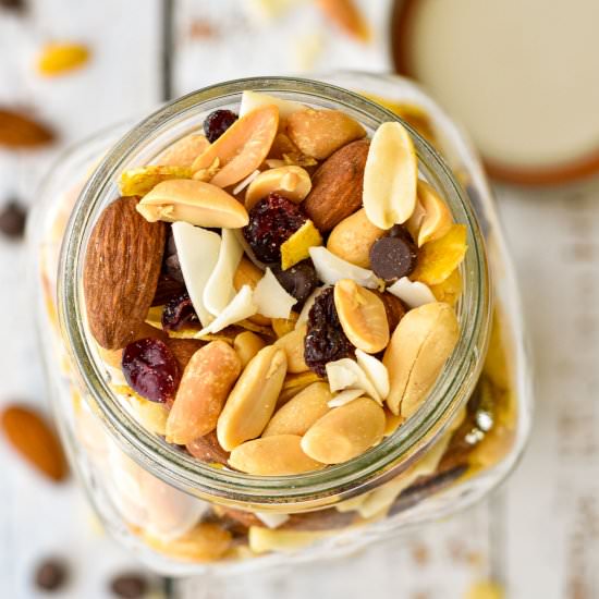 Low FODMAP Trail Mix - Recipe photo by goodnomshoney