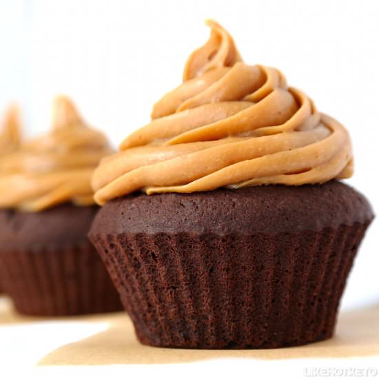 keto PB & Chocolate Cupcakes - Recipe photo by LikeHotKeto