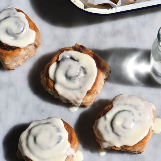 Gluten free vegan cinnamon scrolls - Recipe photo by georgeats
