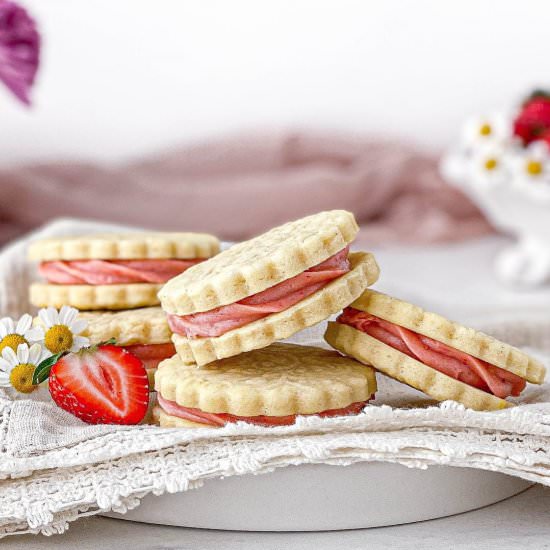 Strawberry Cheesecake Cookies - Recipe photo by live to sweet