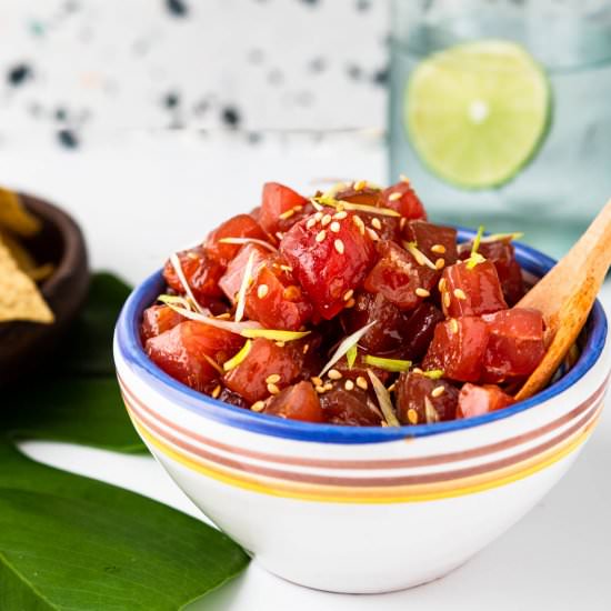 Sweet & Spicy Tuna Poke - Recipe photo by garlic and zest