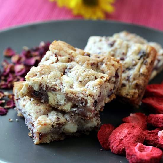 Strawberry-n-cream bar cookies - Recipe photo by Food Gal