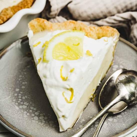Lemon cream pie recipe - Recipe photo by Sweetly Cakes
